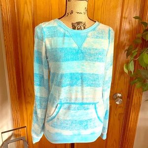 Billabong light weight white and blue sweatshirt